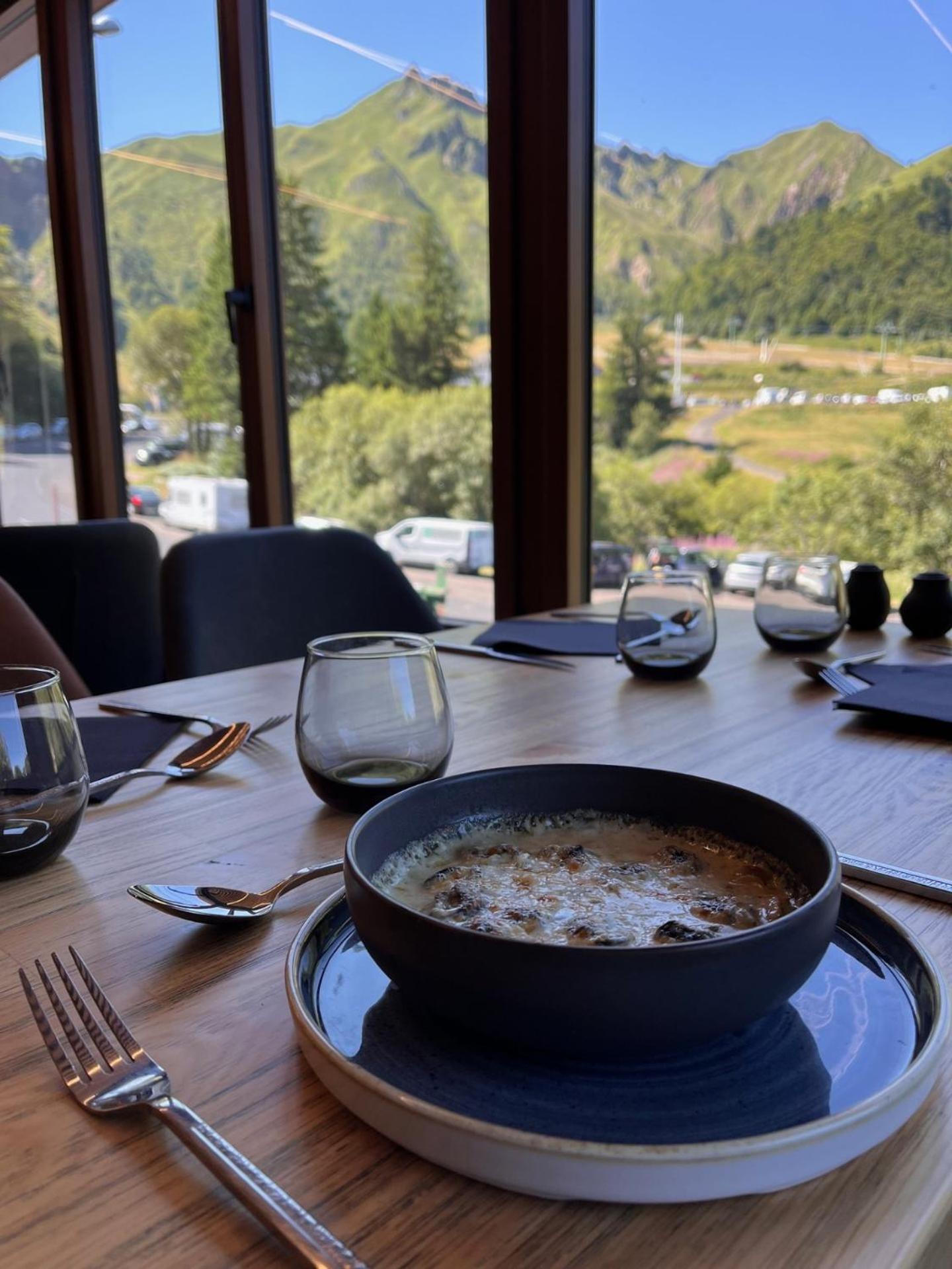 Hotel Du Puy Ferrand , Restaurant La Table De L'Ours Le Mont-Dore Dış mekan fotoğraf